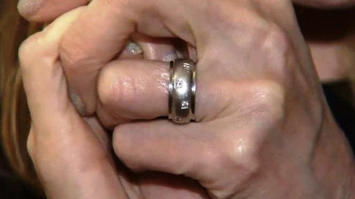 Американке вернули кольцо, потерянное 27 лет назад