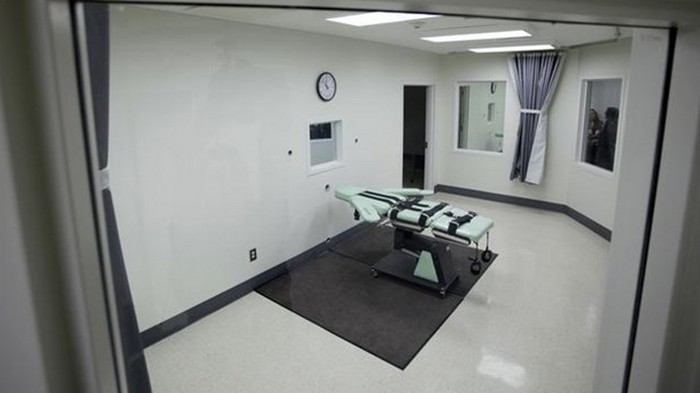Верховный суд США приостановил исполнение смертных приговоров