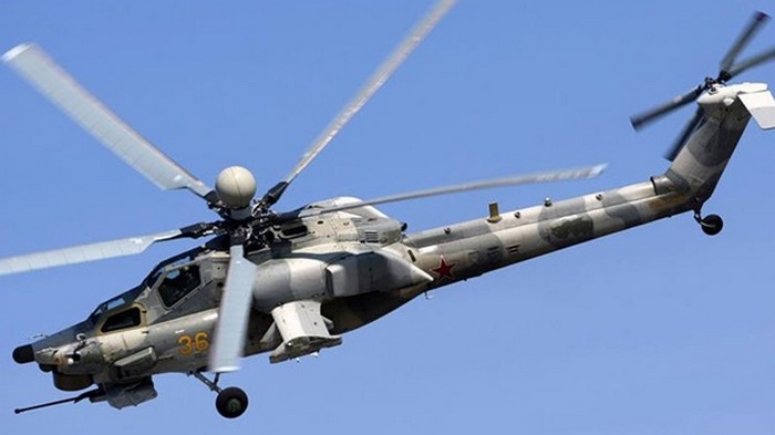 Два человека погибли в аварии военного вертолета в России