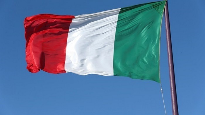 В Италии эвакуировали более 50 тысяч человек из-за бомбы