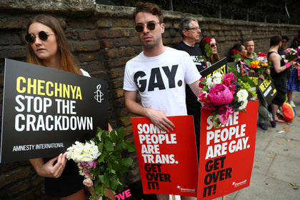 От РФ потребовали отчитаться о правах геев в Чечне