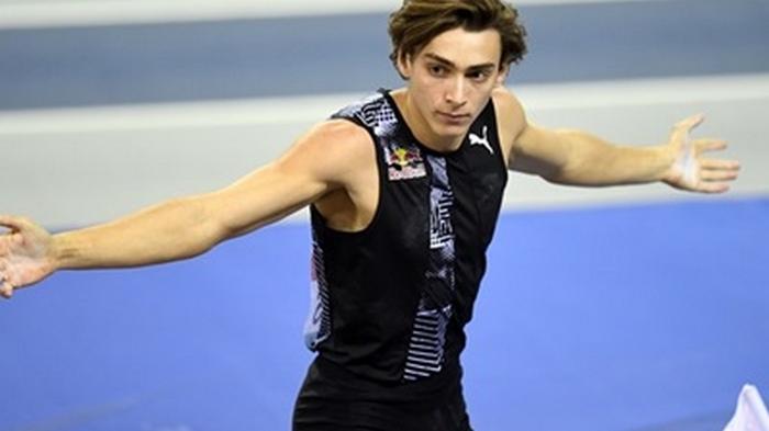 Дюплантис установил второй мировой рекорд в прыжках с шестом за неделю