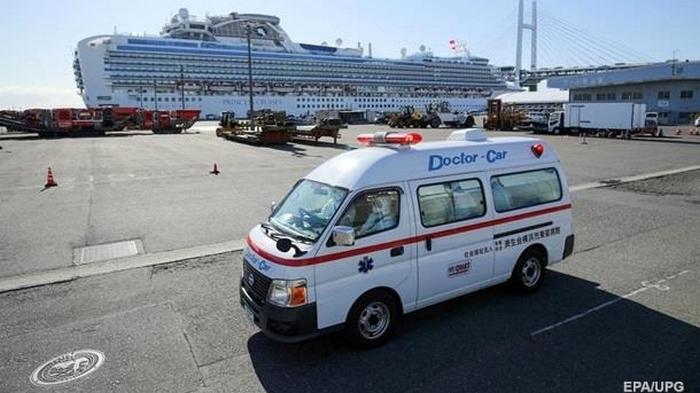 Два пассажира лайнера Diamond Princess умерли от коронавируса