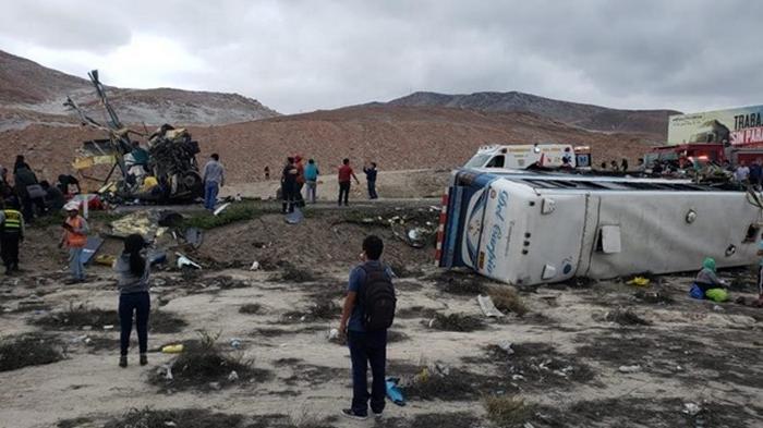 В Перу 80 человек пострадали при столкновении двух автобусов