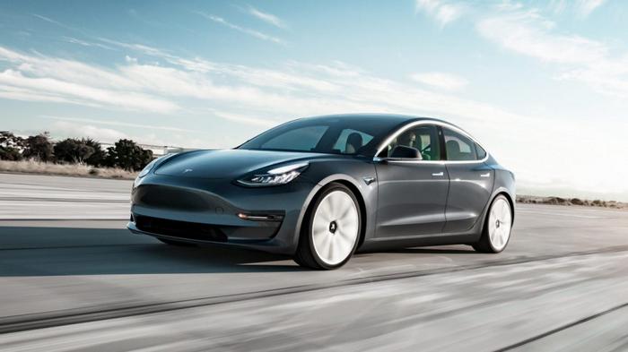 Даунгрейд: Tesla Model 3 в Китае оказалась в 21 раз слабее версии для США